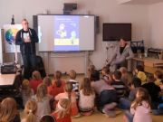 Lesarten 2016 Jochen Till-Lesung fuer Grundschueler_1.JPG