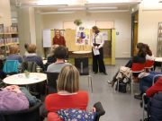 Bauhaus Frauen - Abend-VA mit H. Meyer und Ute Wieckhorst.JPG